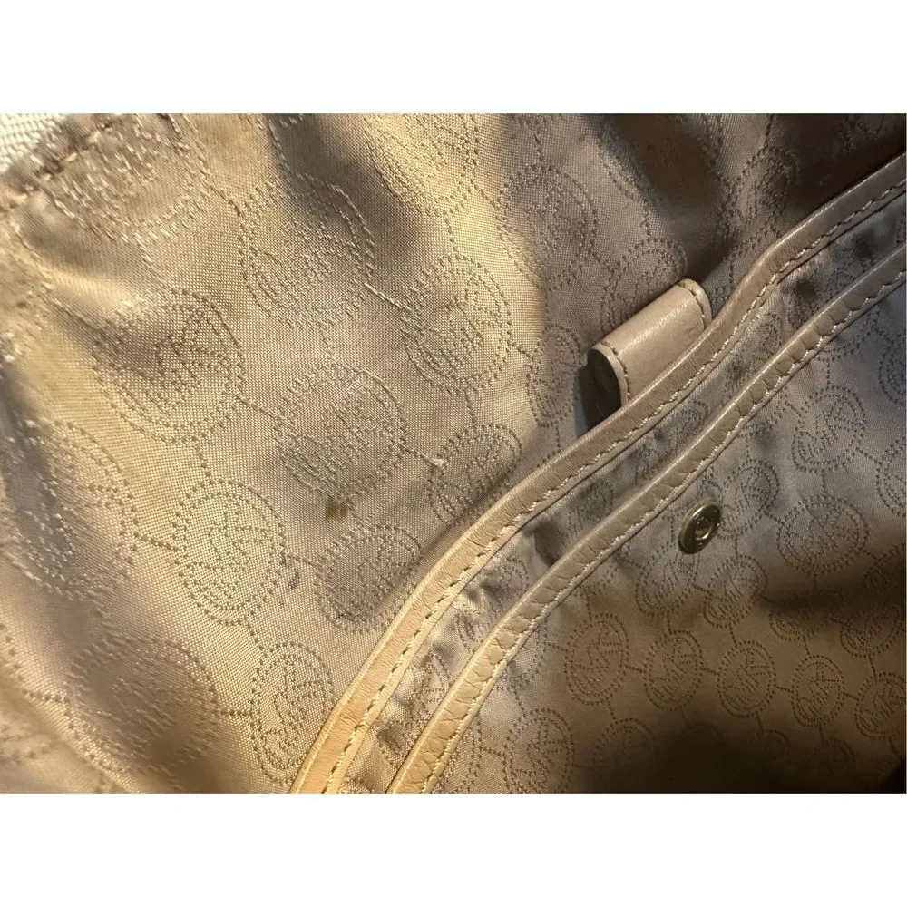 Michael Kors Purse Cream White Color - Picture 6 of 10
